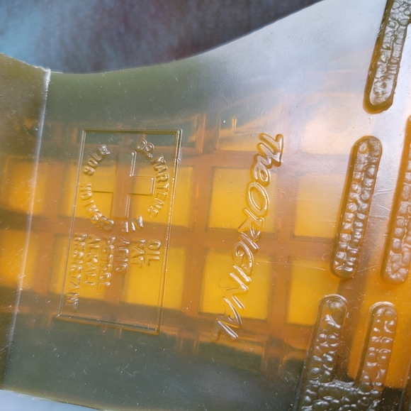 NWOT New Doc Martens Rainbow Sequins Oxford Lace up Shoes Size 7 women's - Picture 9 of 15